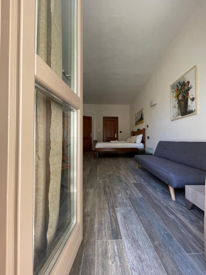 Al Laghetto La Morra Bed & Breakfast Bagian luar foto