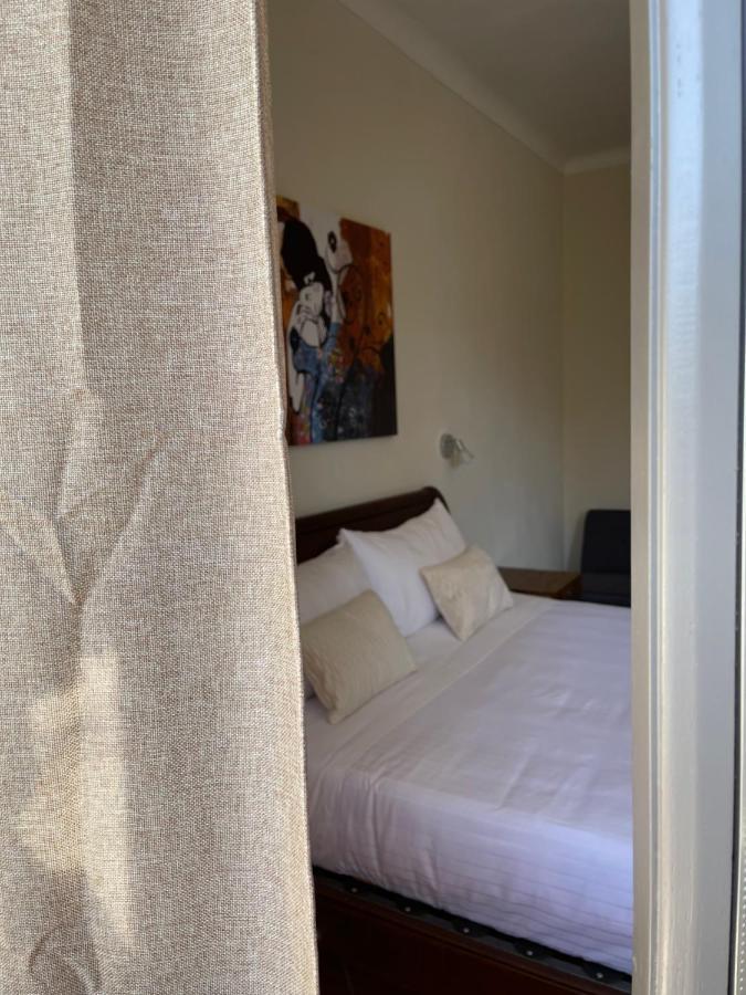 Al Laghetto La Morra Bed & Breakfast Bagian luar foto