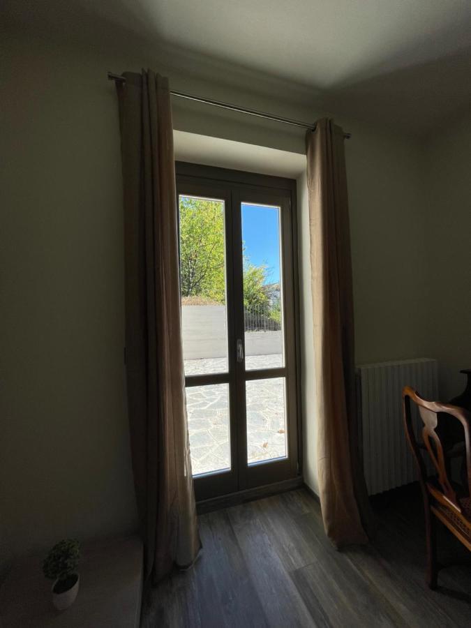 Al Laghetto La Morra Bed & Breakfast Bagian luar foto