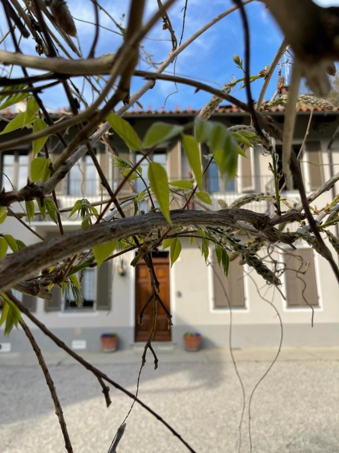 Al Laghetto La Morra Bed & Breakfast Bagian luar foto