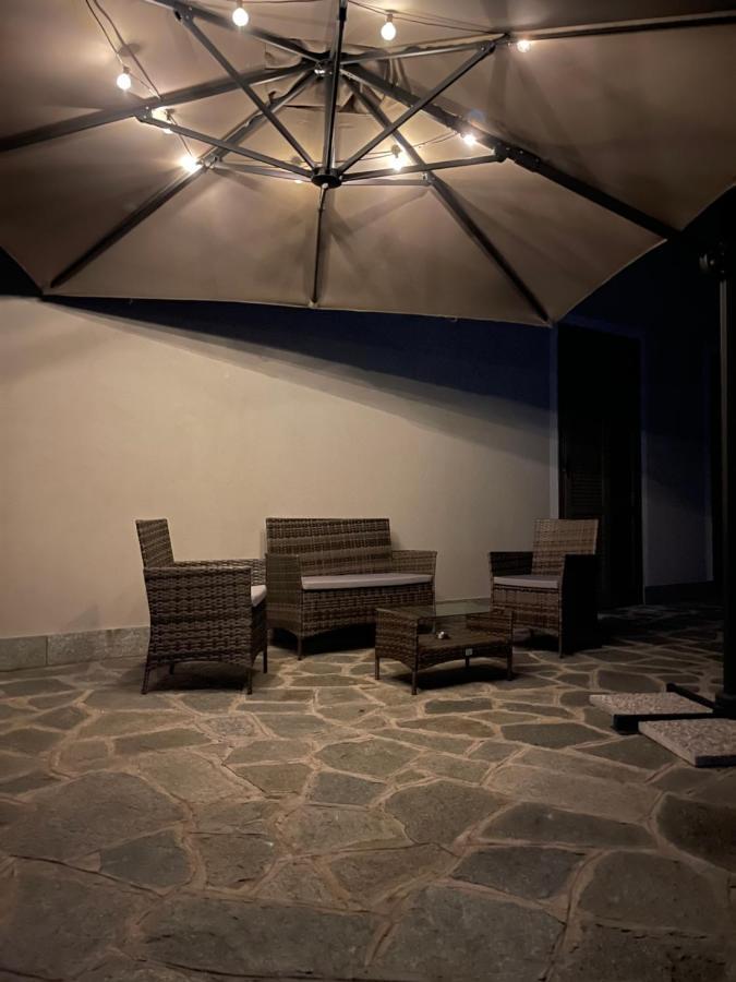 Al Laghetto La Morra Bed & Breakfast Bagian luar foto