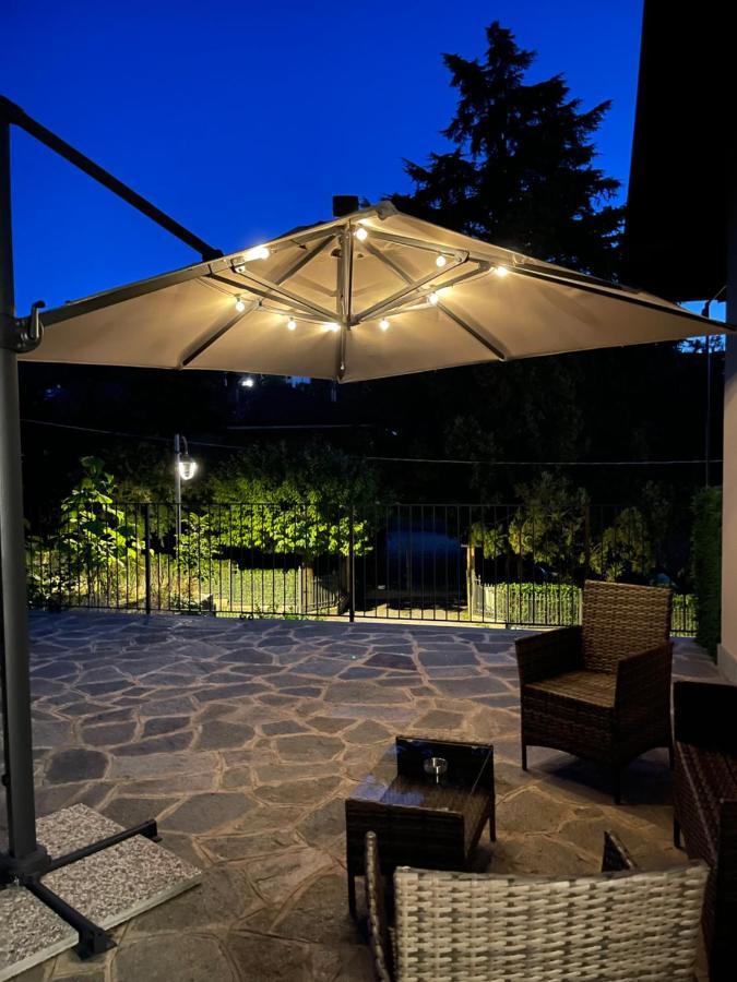 Al Laghetto La Morra Bed & Breakfast Bagian luar foto